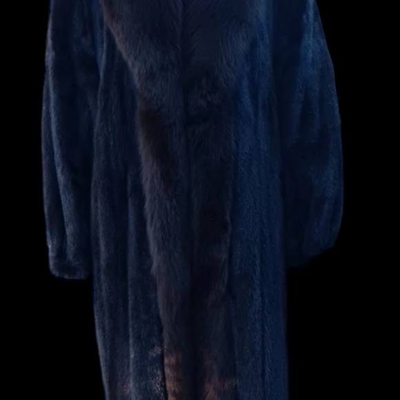 Full Length Mink Coat - Picture 8 of 9